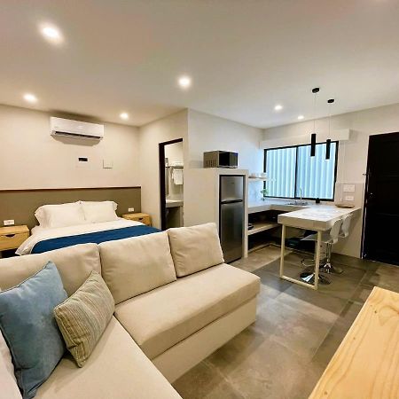 Luxury Beach Suite 1 Pool And Sunset Rooftop ตาร์กอเลส ภายนอก รูปภาพ